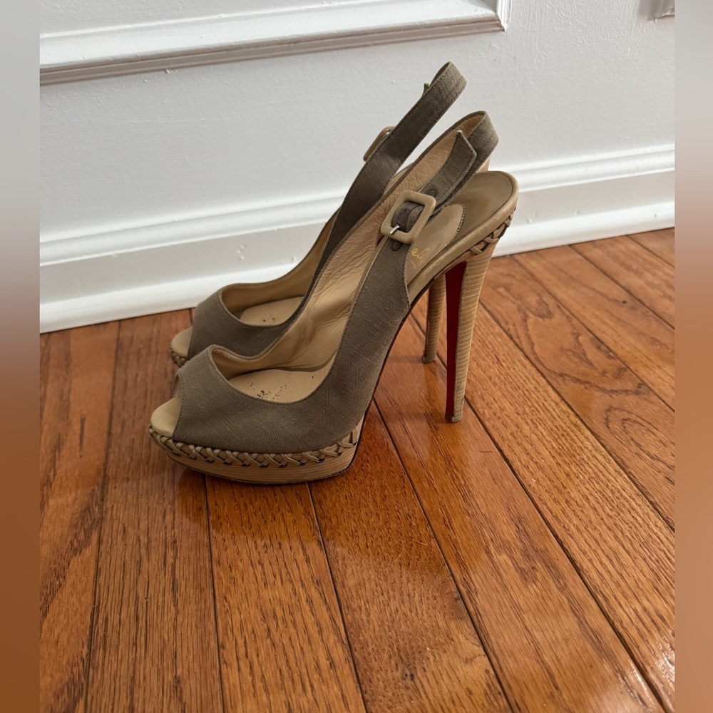 Christian Louboutin High Heel Peep Toe Shoes. Size 39. Excellent condition.